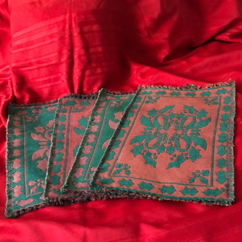 Vintage Reversible Placemats - Picture 1 of 6